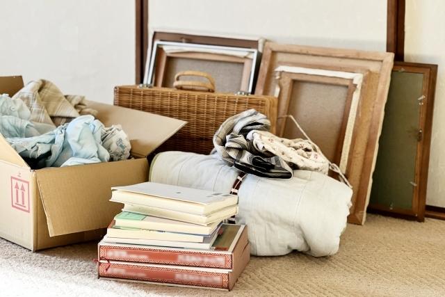 不用品の山